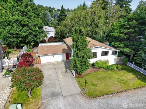 909 N James Ave, East Wenatchee, WA 98802