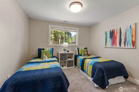 Bedroom - 22014 5th Ave W, Bothell, WA 98021 photo 3 of 6