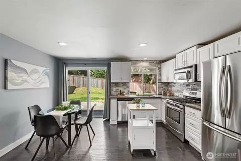 Kitchen - 22014 5th Ave W, Bothell, WA 98021 photo 1 of 2