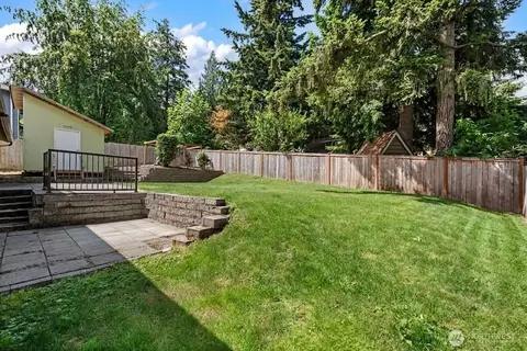 Exterior - 22014 5th Ave W, Bothell, WA 98021 photo 6 of 6