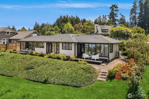 11505 103rd Ave SW, Vashon, WA 98070