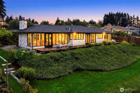 11505 103rd Ave SW, Vashon, WA 98070