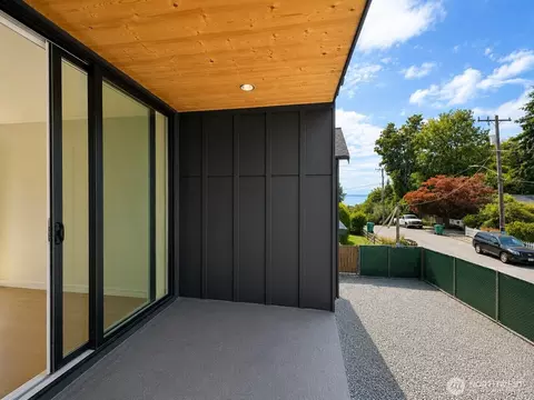 4907 SW Canada Dr, Seattle, WA 98136