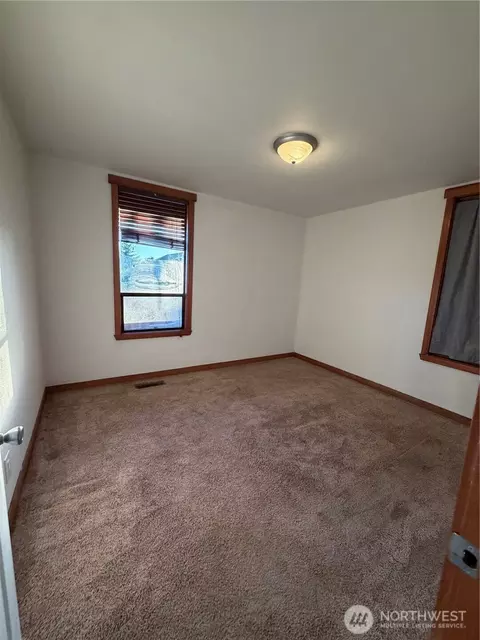 Bedroom - 2505 Harrison Ave, Everett, WA 98201 photo 3 of 3