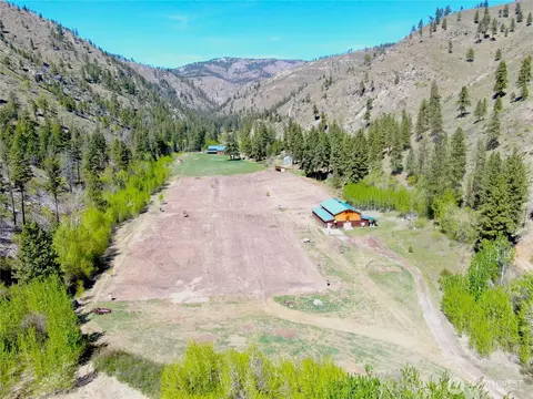 710 Antoine Creek Rd, Chelan, WA 98816