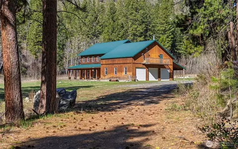 710 Antoine Creek Rd, Chelan, WA 98816