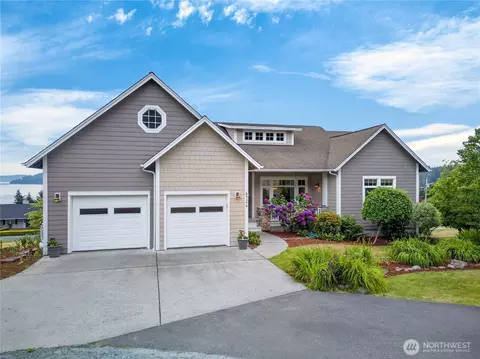 6426 Ivy St, Anacortes, WA 98221