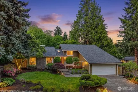 17228 NE 85th Pl, Redmond, WA 98052