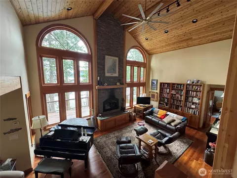 Living - 2101 Dolphin Bay Rd, Eastsound, WA 98245 photo 1 of 2