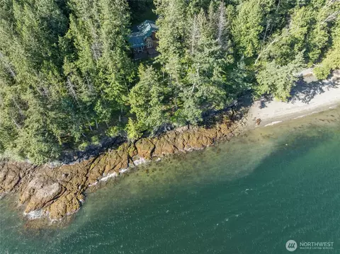 View/Area - 2101 Dolphin Bay Rd, Eastsound, WA 98245 photo 6 of 9