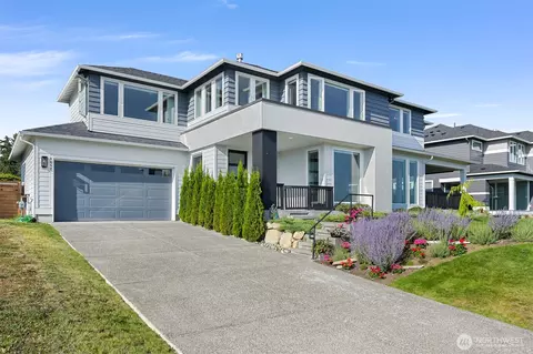 8452 Camas Dr, Blaine, WA 98230
