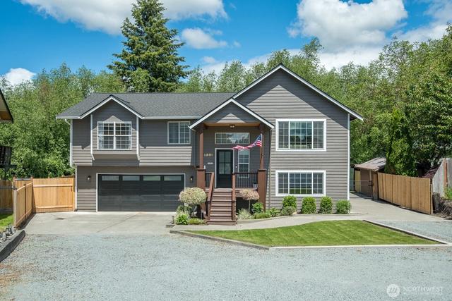933 E Sharon Ave, Burlington, WA 98233