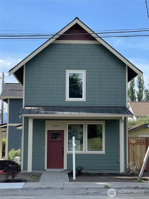208 Carolina St, Bellingham, WA 98225