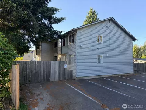 7611 Ridgewood Dr, Everett, WA 98203