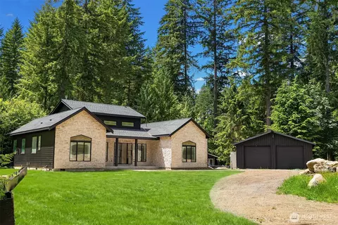 11905 325th Ave NE, Duvall, WA 98019