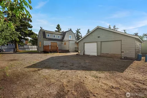 Exterior - 1215 Madison St, Everett, WA 98203 photo 7 of 10