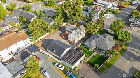 View/Area - 1215 Madison St, Everett, WA 98203 photo 1 of 11