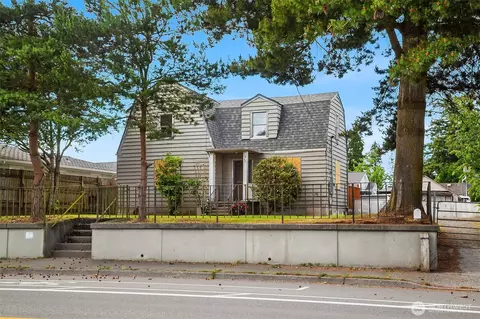 1215 Madison St, Everett, WA 98203