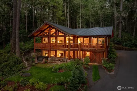 31 E Bowsprit Ln, Union, WA 98592