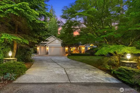 23915 NE 80th St, Redmond, WA 98053