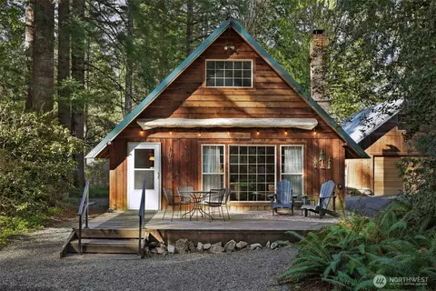 101 Chipmunk Pl, Packwood, WA 98361