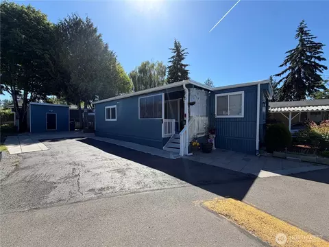 415 Lakeview #F6, Lynnwood, WA 98087