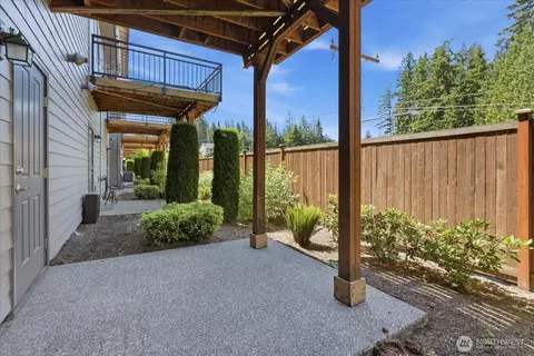 Exterior - 19324 35th Dr SE #E, Bothell, WA 98012 photo 3 of 4