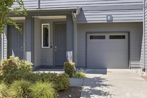 Exterior - 19324 35th Dr SE #E, Bothell, WA 98012 photo 2 of 4