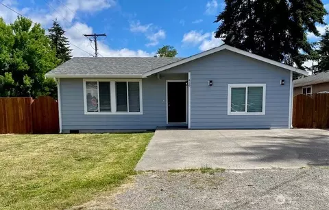 416 Mckenzie Ave SW, Yelm, WA 98597