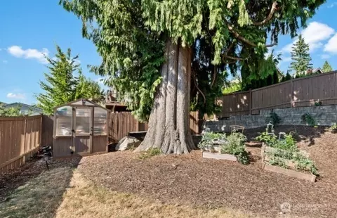 Exterior - 20213 126th Ave NE, Bothell, WA 98011 photo 6 of 6
