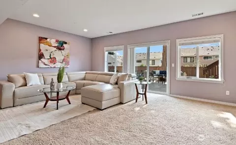 Living - 20213 126th Ave NE, Bothell, WA 98011 photo 7 of 7
