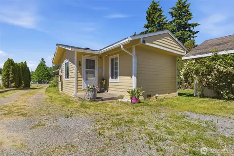 8516 Pepperidge Ln SE, Yelm, WA 98597