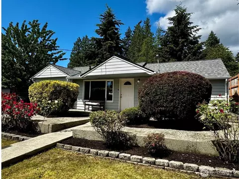 5205 240th St SW, Mountlake Terrace, WA 98043