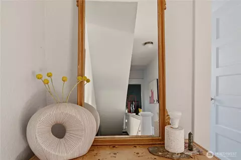 Entry Way - 1415 E Spring St, Seattle, WA 98122 photo 4 of 4