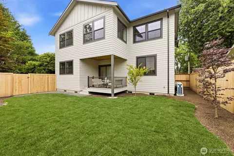315 SE Andrews St, Issaquah, WA 98027