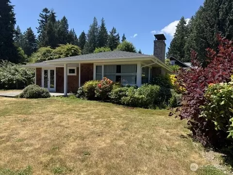 10779 NE Valley Rd, Bainbridge Island, WA 98110