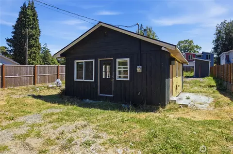 11410 8th Ave S, Burien, WA 98168