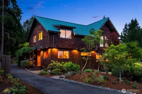7321 152nd Ave NE, Redmond, WA 98052