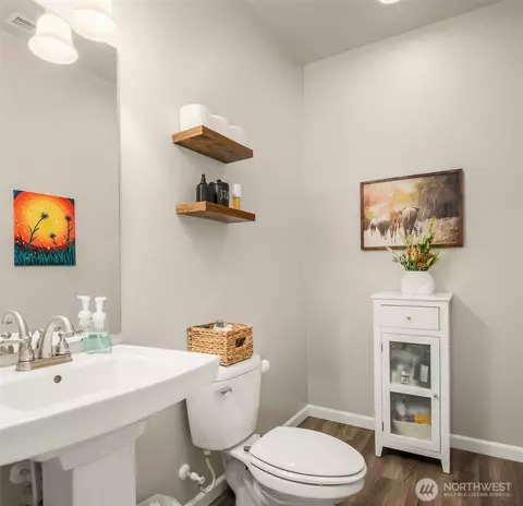 Bath - 3607 178th St SE, Bothell, WA 98012 photo 1 of 4