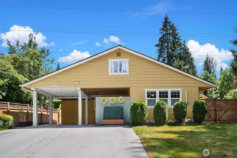 12415 NE 112th St, Kirkland, WA 98033