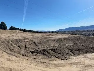 8888 8th St NE, East Wenatchee, WA 98802