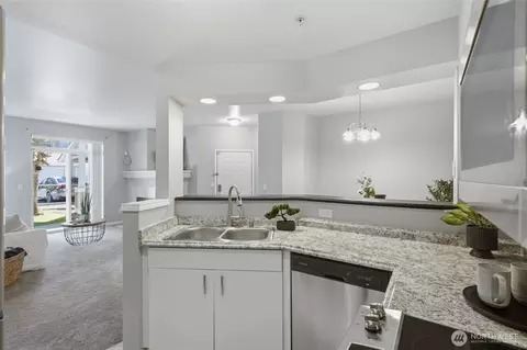 15300 112th Ave NE #B104, Bothell, WA 98011 photo 7