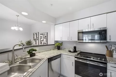 15300 112th Ave NE #B104, Bothell, WA 98011 photo 5