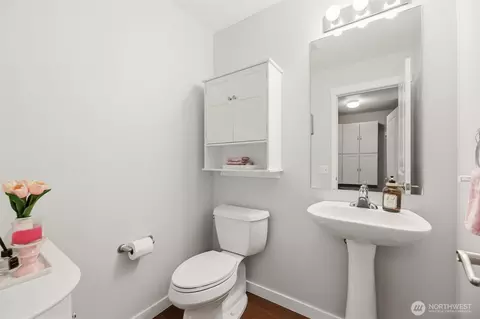 Bath - 15509 38th Dr SE, Bothell, WA 98012 photo 1 of 4