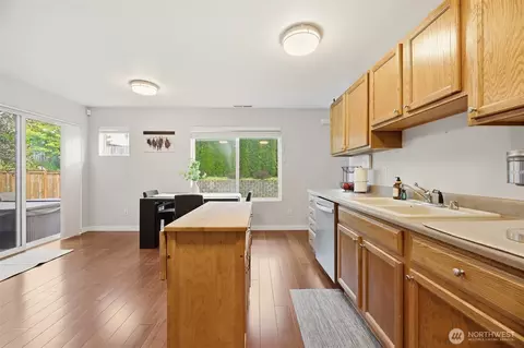 Kitchen - 15509 38th Dr SE, Bothell, WA 98012 photo 3 of 3