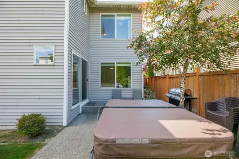 Exterior - 15509 38th Dr SE, Bothell, WA 98012 photo 5 of 10