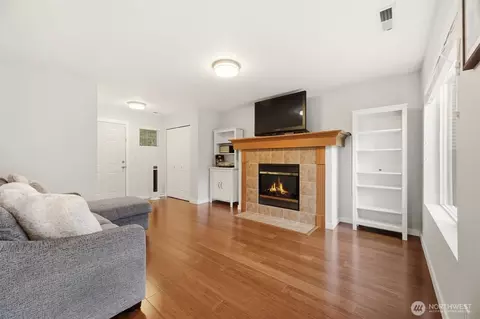 Living - 15509 38th Dr SE, Bothell, WA 98012 photo 3 of 4
