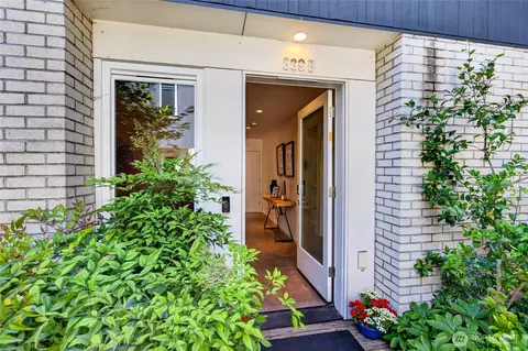 339 16th Ave E #B, Seattle, WA 98112