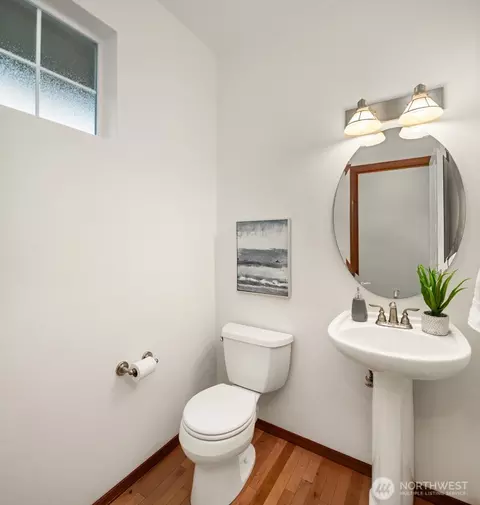 Bath - 18318 34th Ave SE, Bothell, WA 98012 photo 5 of 5
