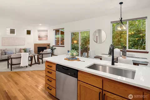 Kitchen - 18318 34th Ave SE, Bothell, WA 98012 photo 5 of 5
